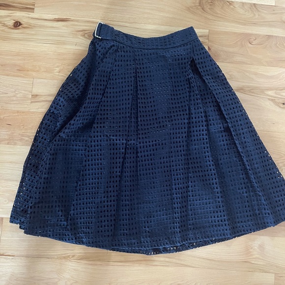 H&M Eyelet skirt - Picture 1 of 3